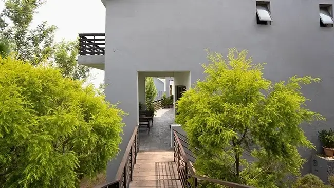 Estate 5 @ the friends-family